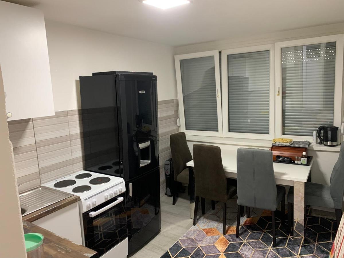 Stan Na Dan Hotell Zenica Exteriör bild